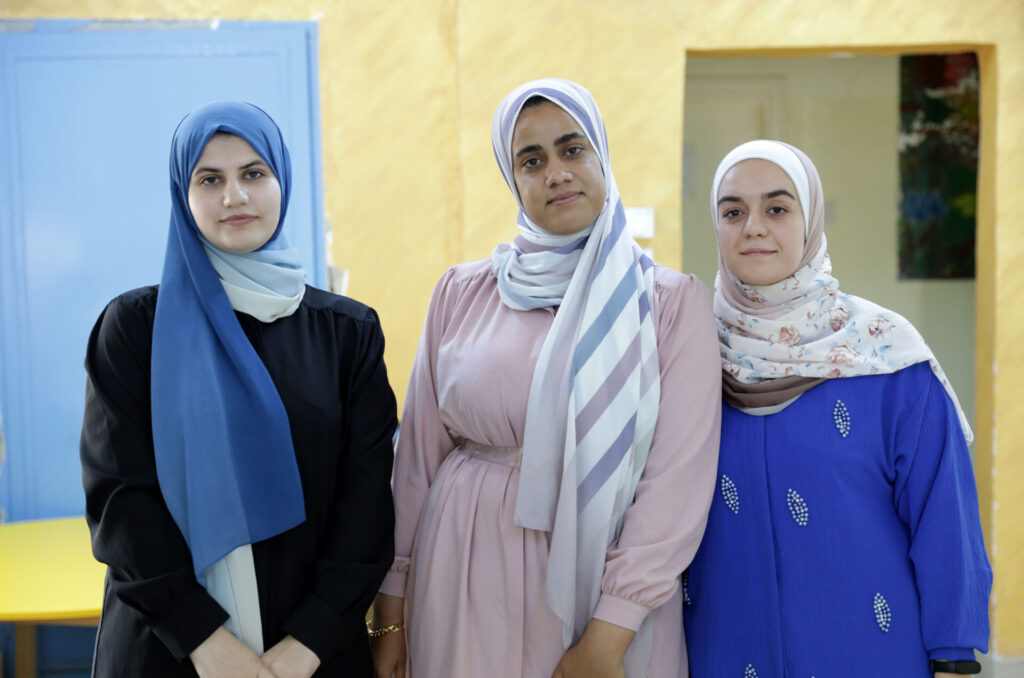 Ayeda in the middle with two other women from the course.