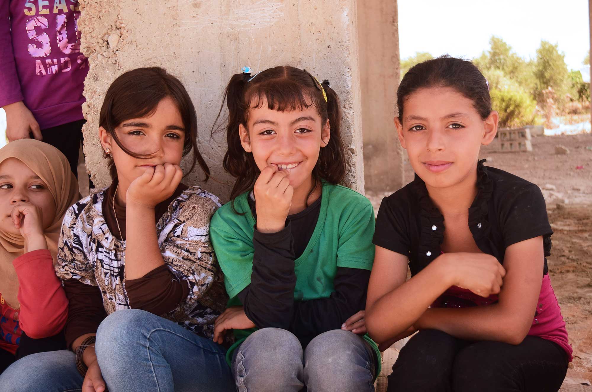 SYRIAN-REFUGEE-4 The girls loved playing soccer and wanted to learn as much as they could from Zainab.
