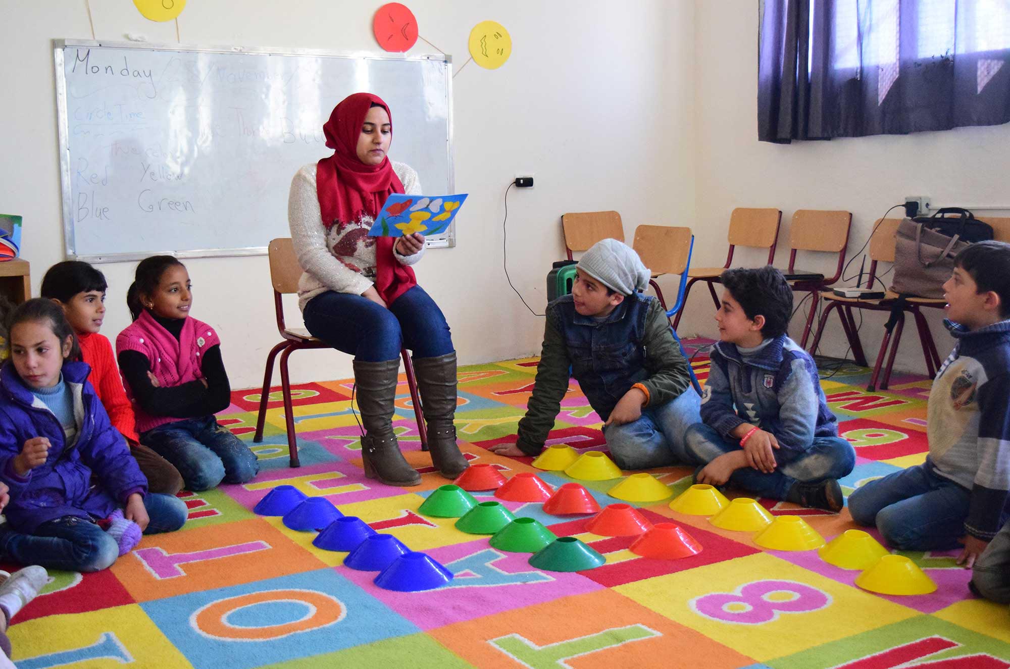 Teaching with donated books to boost Syrian refugee education in Lebanon