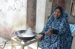 Gaza biogas digesters enable Mariam to cook for her family.