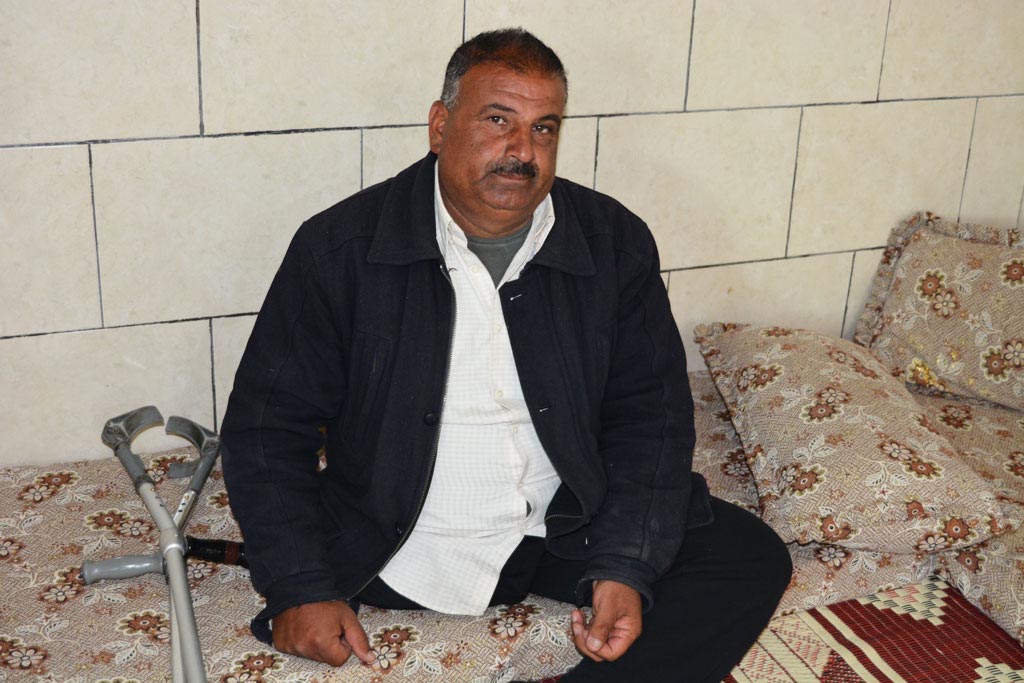 60-year-old Ismail lost a leg in a tragic accident, and has trouble providing water for his family.