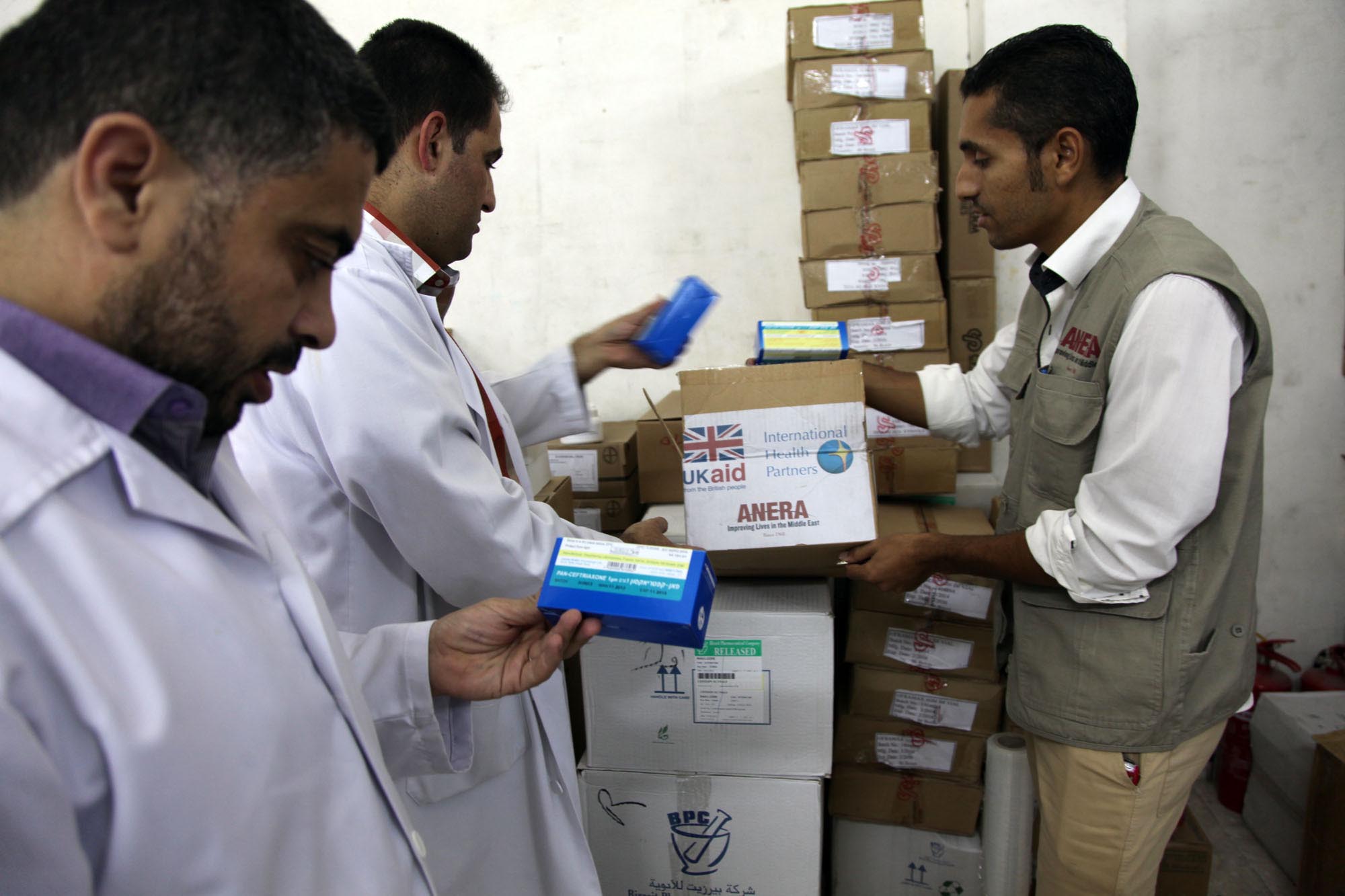 Anera in-kind staff delivers medicines for burn victims to Gaza hospital.