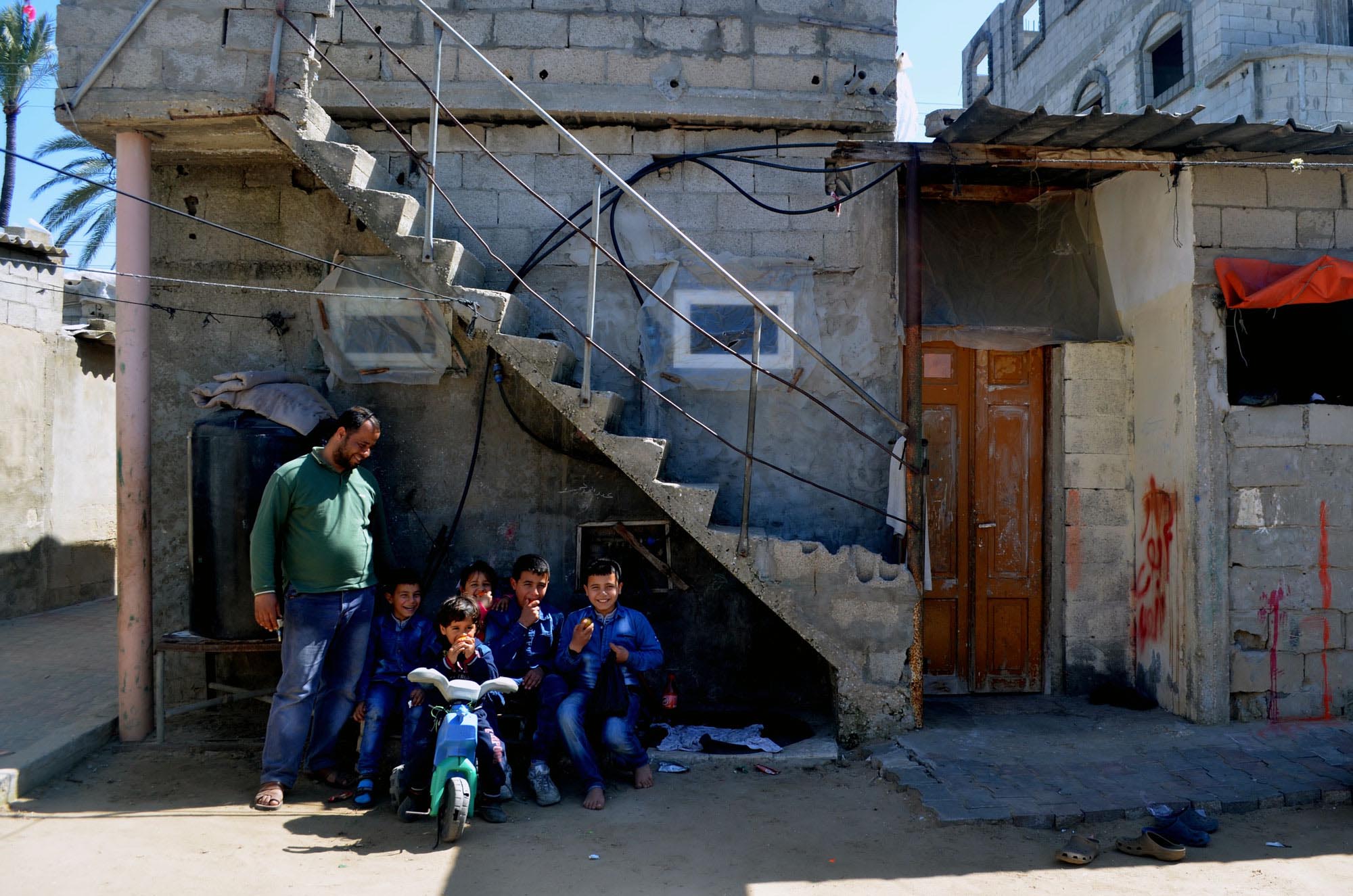 A solar cooker will help Khaled and his family deal with daily power cuts in Gaza.