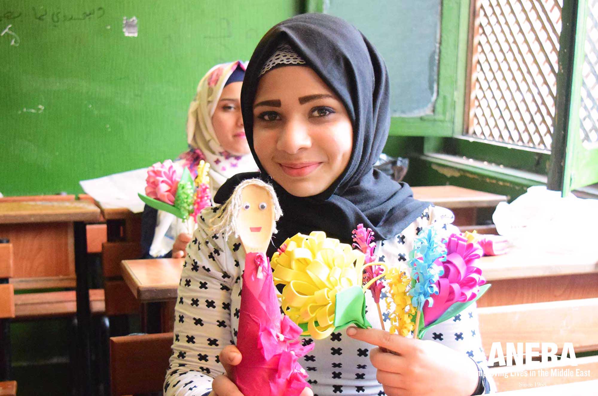 Joumana makes handicrafts in Lebanon refugee courses