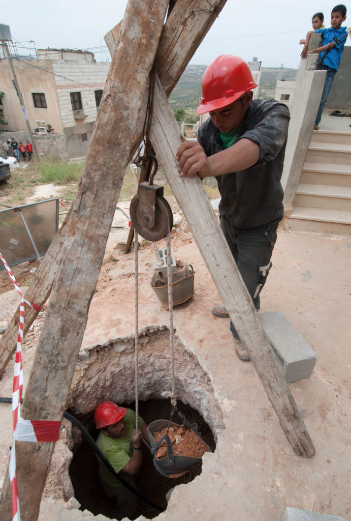 Anera builds a water cistern in Aqaba, Tubas Governorate; 2007.