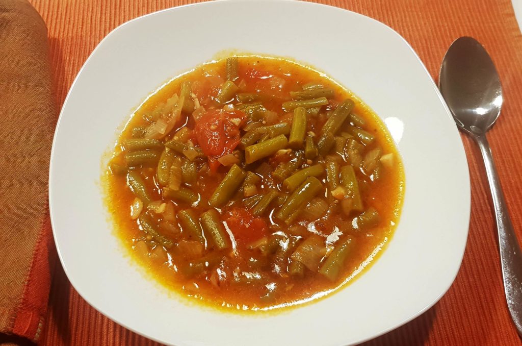 Fasoulia bil Bandoura - Green Beans in Tomato Sauce