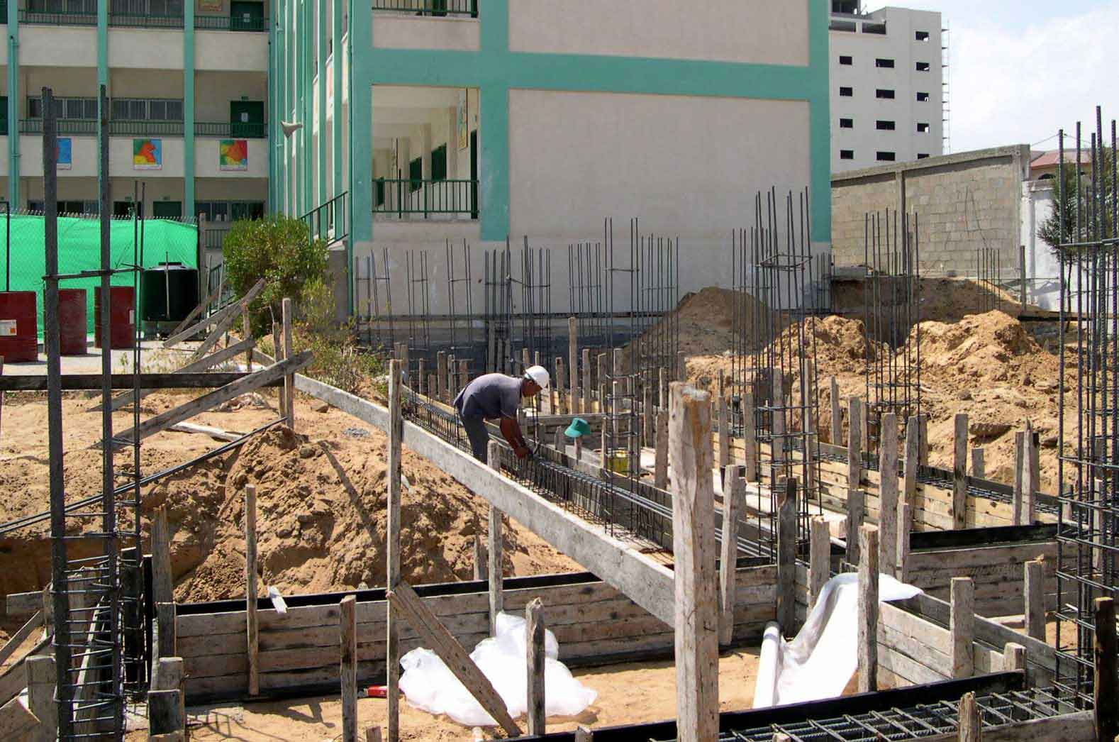 In 2005, with funding from USAID, Anera upgraded six schools in Gaza, including the Awni Al-Hertani School in Jabalia.