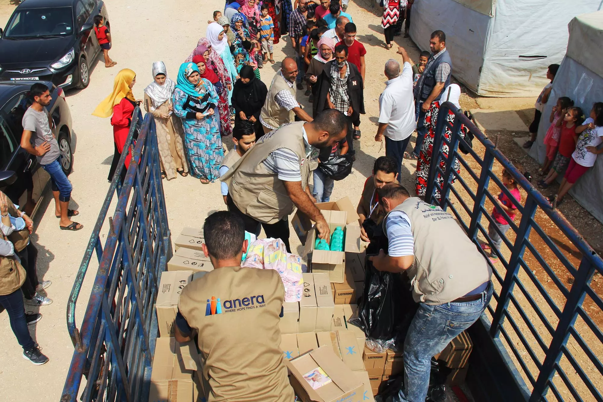 Distributing-hygiene-kits.jpg In akkar