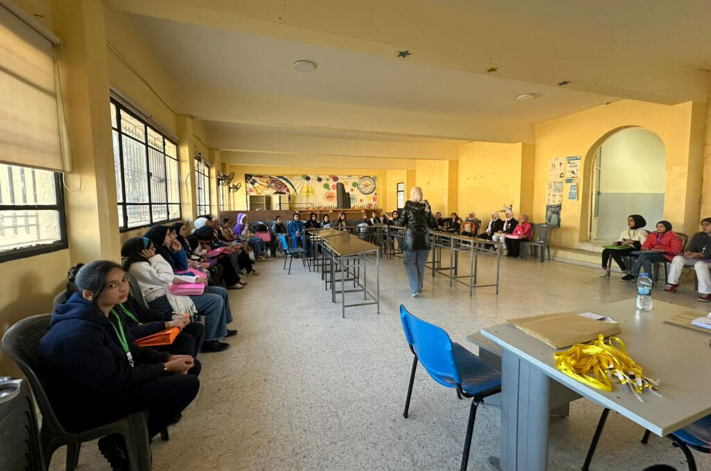 Students seated in Anera's digital literacy course.