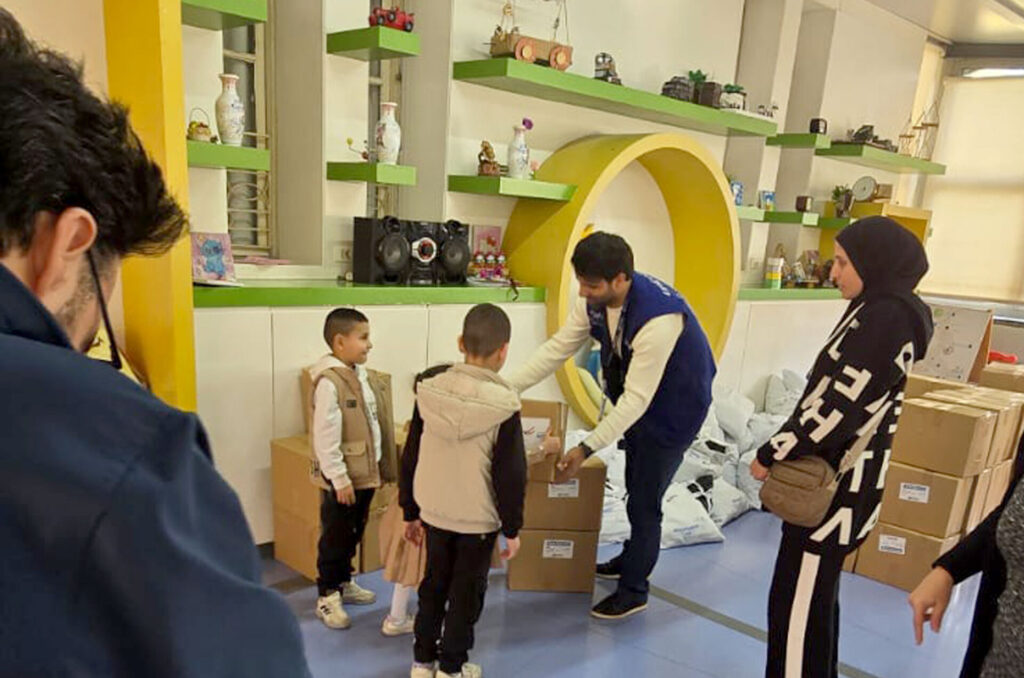 Anera and UNICEF members provide winterization kits for children in Lebanon